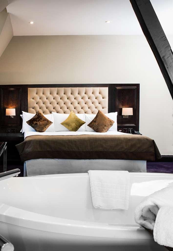 Great Victoria 4* Bradford (West Yorkshire)