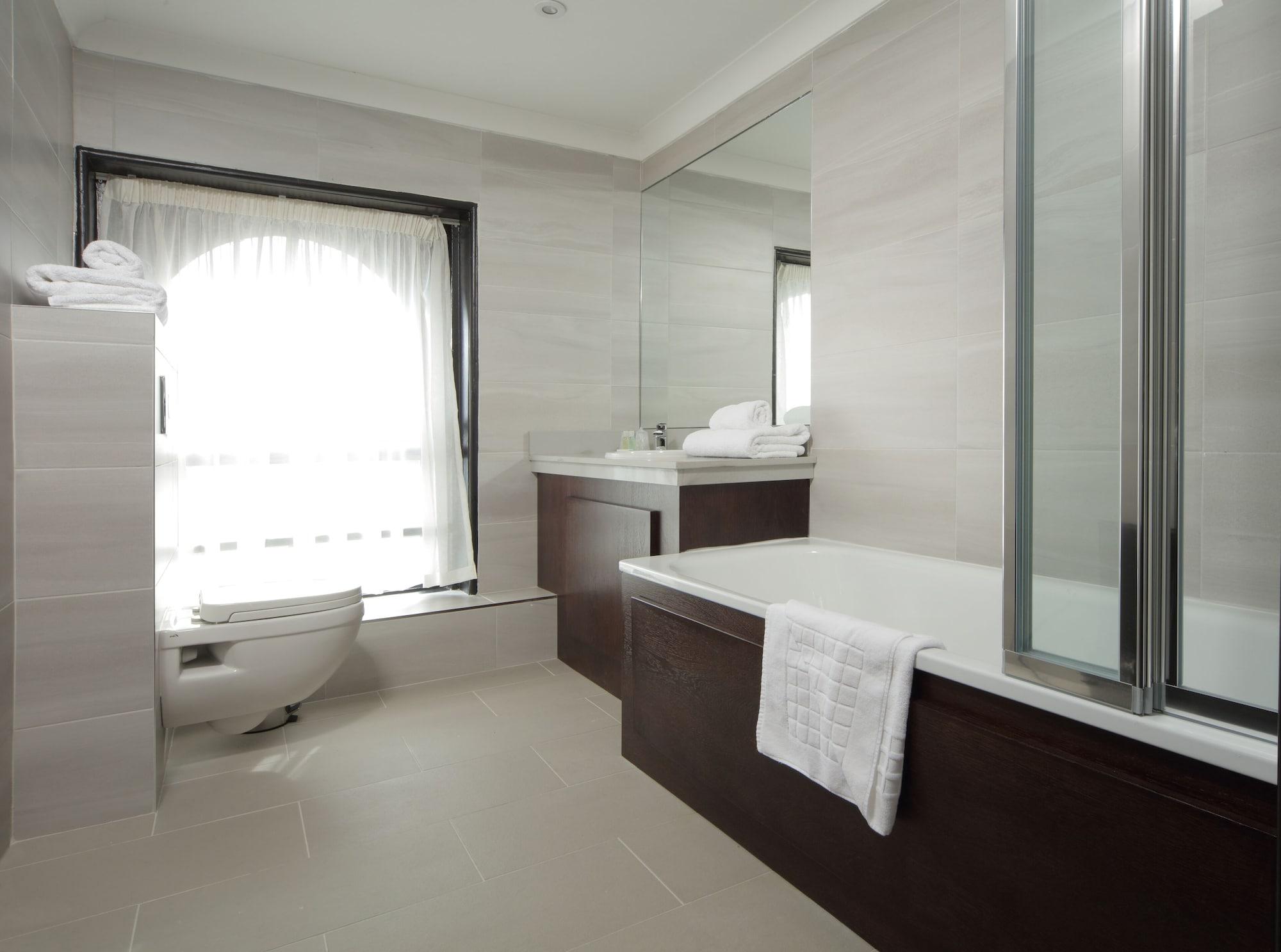 Great Victoria 4* Bradford (West Yorkshire)